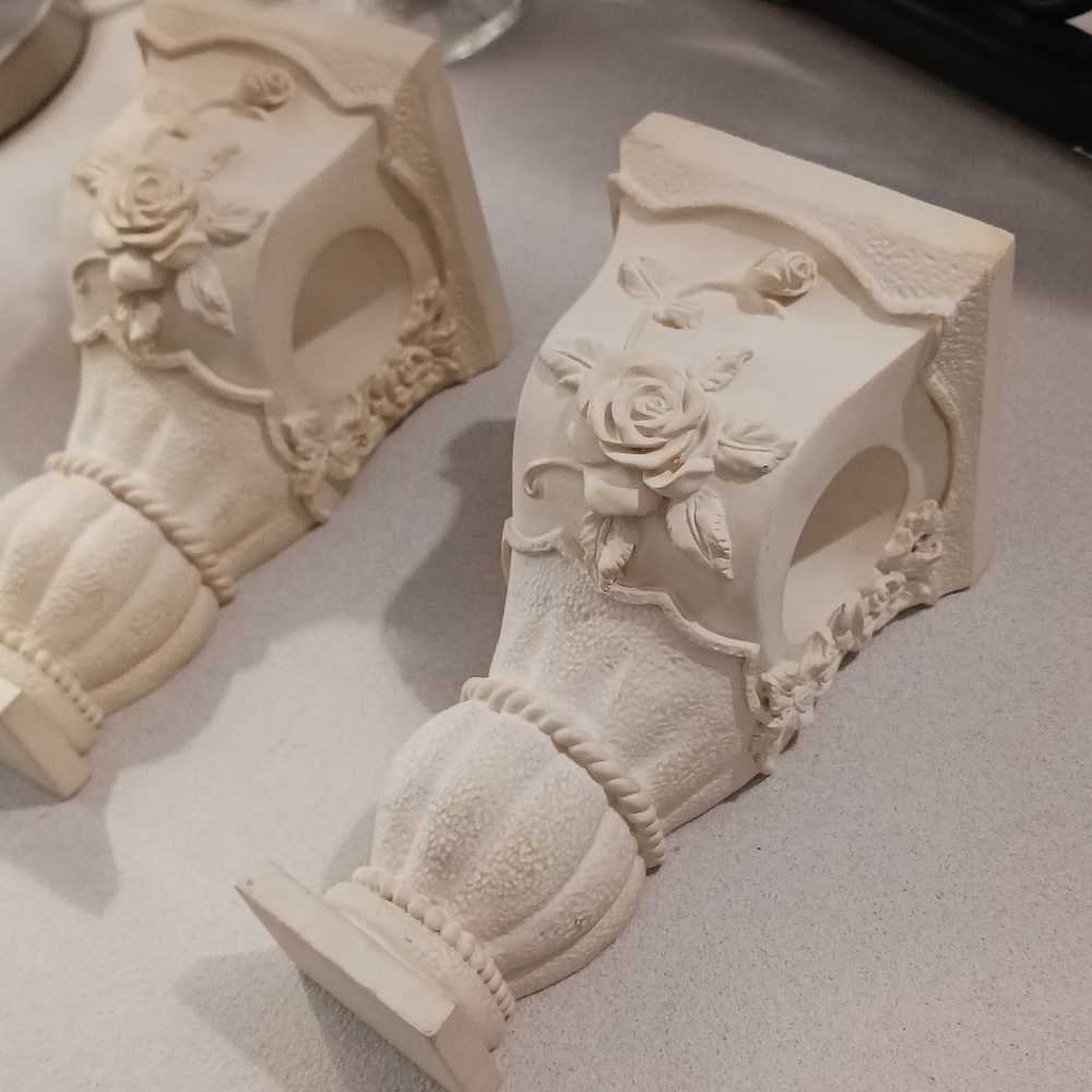 Vintage Resin Drapery Rod Rose Corbels set of 2